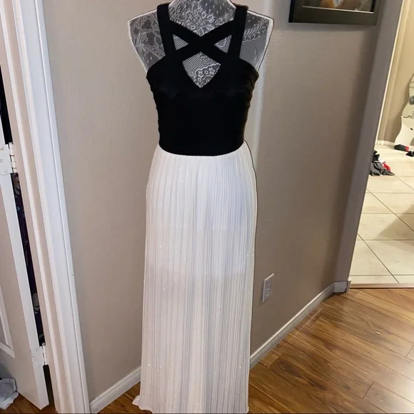 Crystal Doll Dresses | Crystal Doll Black And Cream Sheer Formal Dress Juniors Size 3 | Color: Black/White | Size: 3j | Pm-40322580's Closet